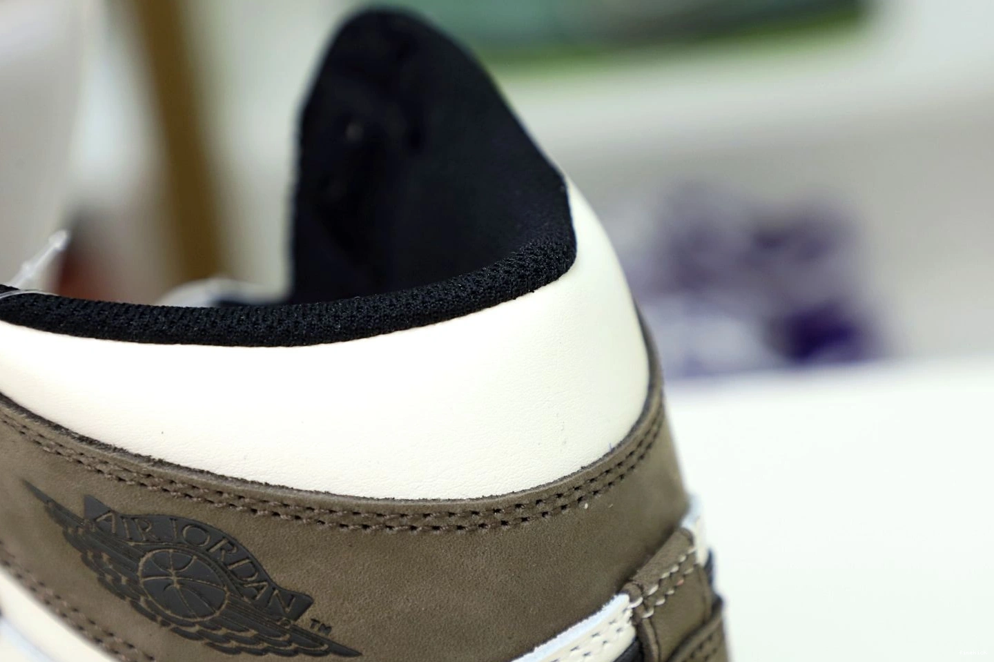 AIR 'DARK MOCHA' OG 1 HIGH JORDAN RETRO 0125